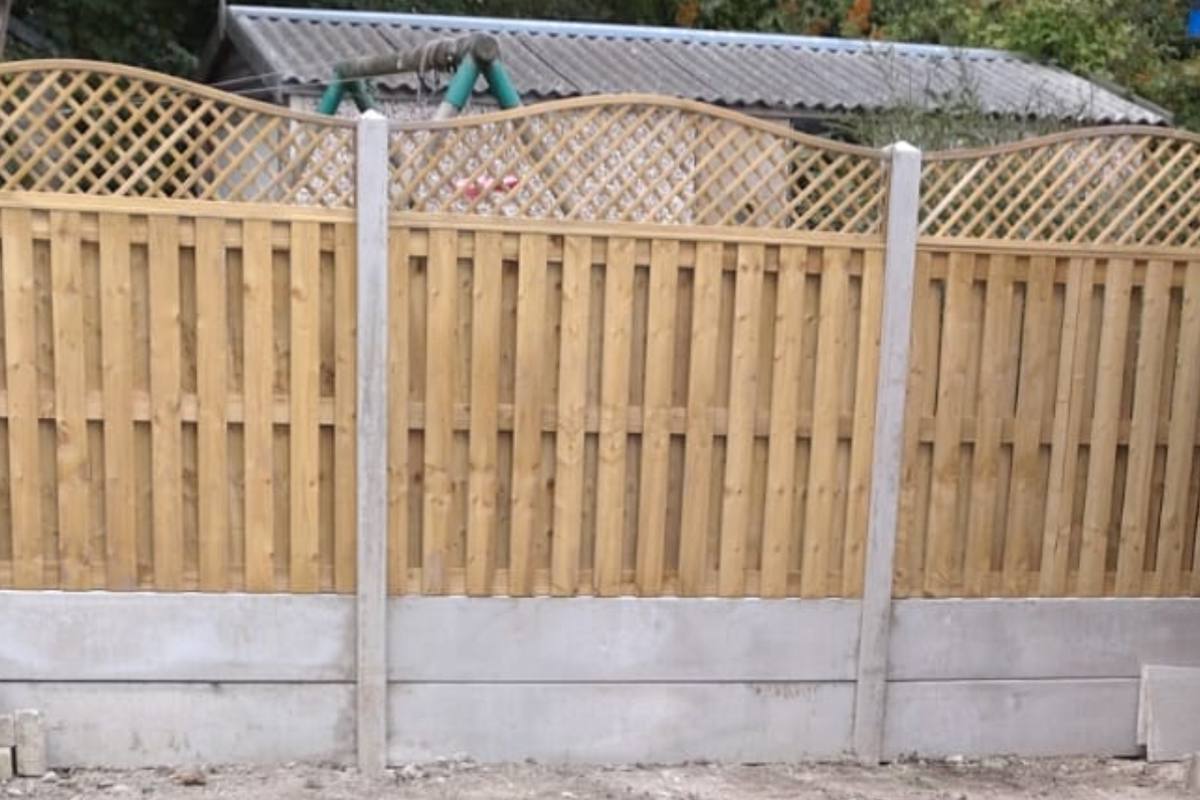 Fencing project 33 by Prestige Decking Specialists