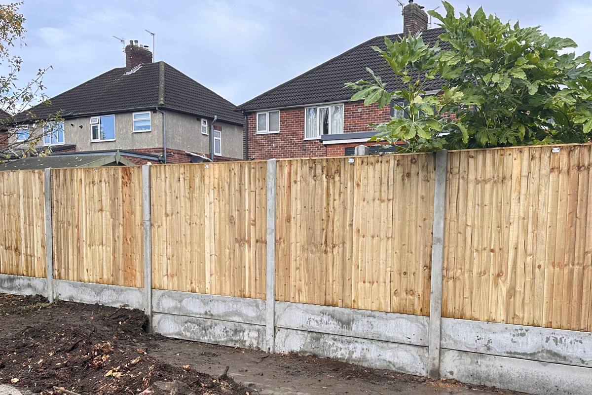 Fencing project 34 by Prestige Decking Specialists
